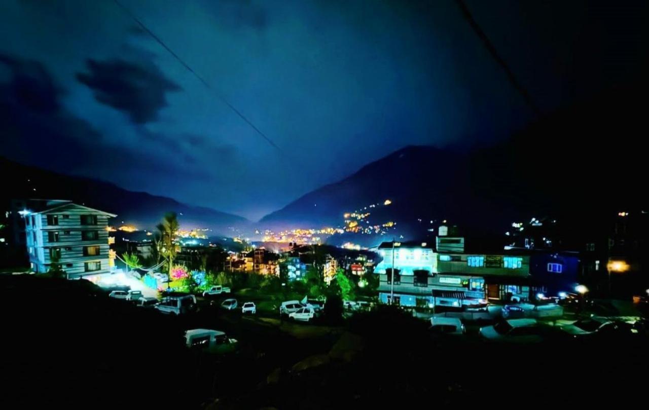 Hotel Himachal Heights Manāli Exteriér fotografie